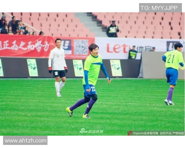 如何绘制迷你足球明星的生动形象与技巧分享